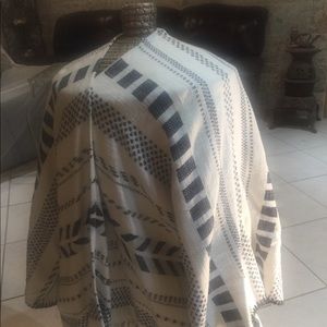 Beautiful poncho American eagle